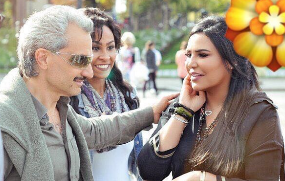 الفنانة “أحلام” تذرف الدموع وهي تهنىء الأمير الوليد بن طلال بعد الإفراج عنه