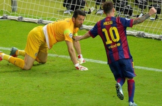بوفون: مباراة برشلونة تثير الخوف