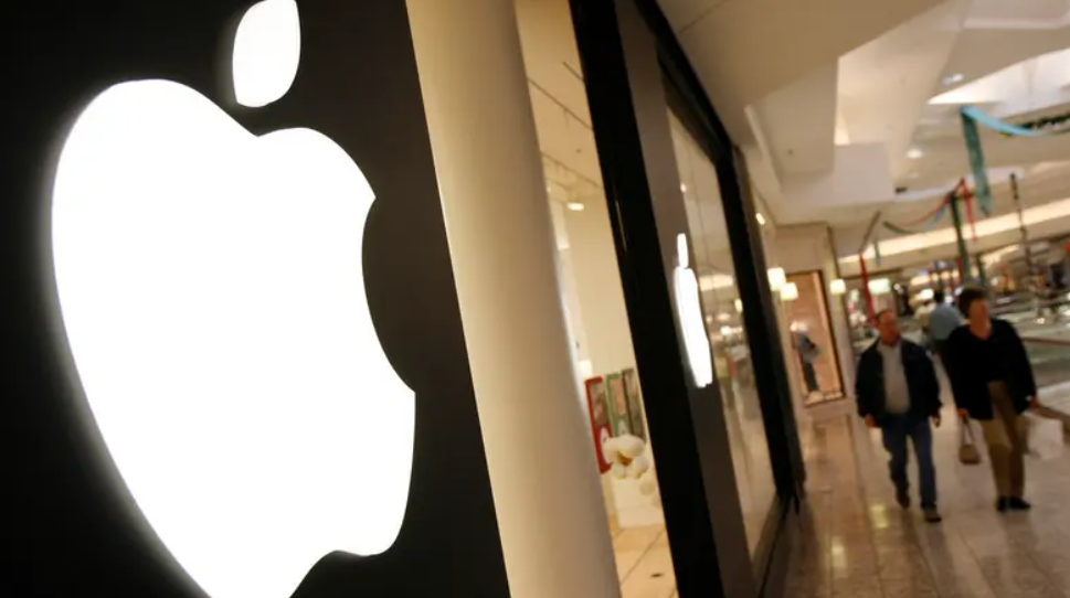 "أبل" قد تؤجل إطلاق آيفون 18 العادي إلى 2027