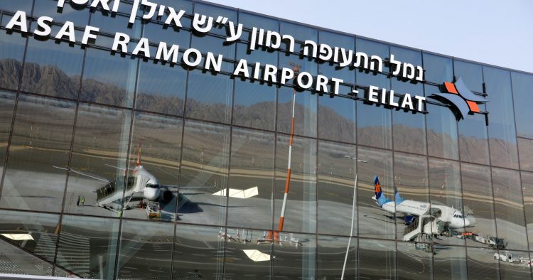 الاحتلال يتراجع عن العمل بخطة سفر الفلسطينيين عبر مطار رامون 