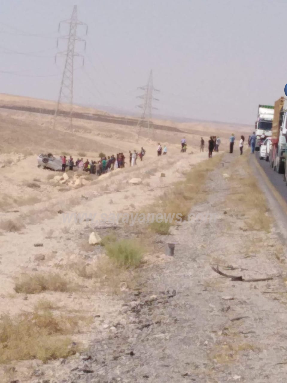 بالصور  .. وفاة شخص وإصابة ثلاثة آخرين اثر حادث تدهور على الطريق الصحراوي