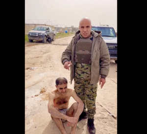 العميل غسان الدهيني يسلّم القائد في القسـام أدهم العكر لقوات الاحتلال  - فيديو 