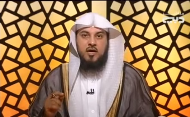 بالفيديو ..  ما حكم تركيب الرموش وعمليات التجميل ؟
