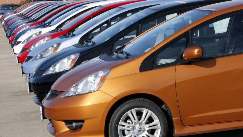 هل يؤثر لون السيارة على ارتفاع حرارة داخليتها واستهلاكها للوقود؟ 