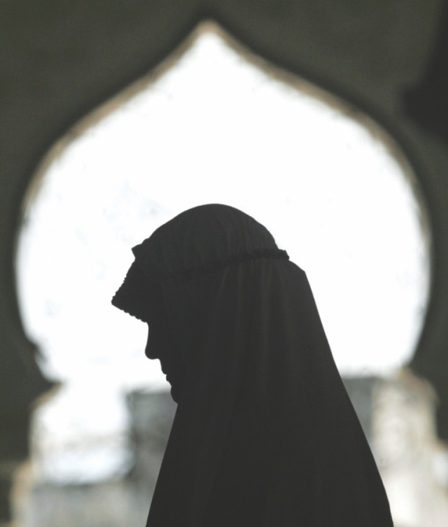 الاعجاز العلمي في إرتداء الحجاب