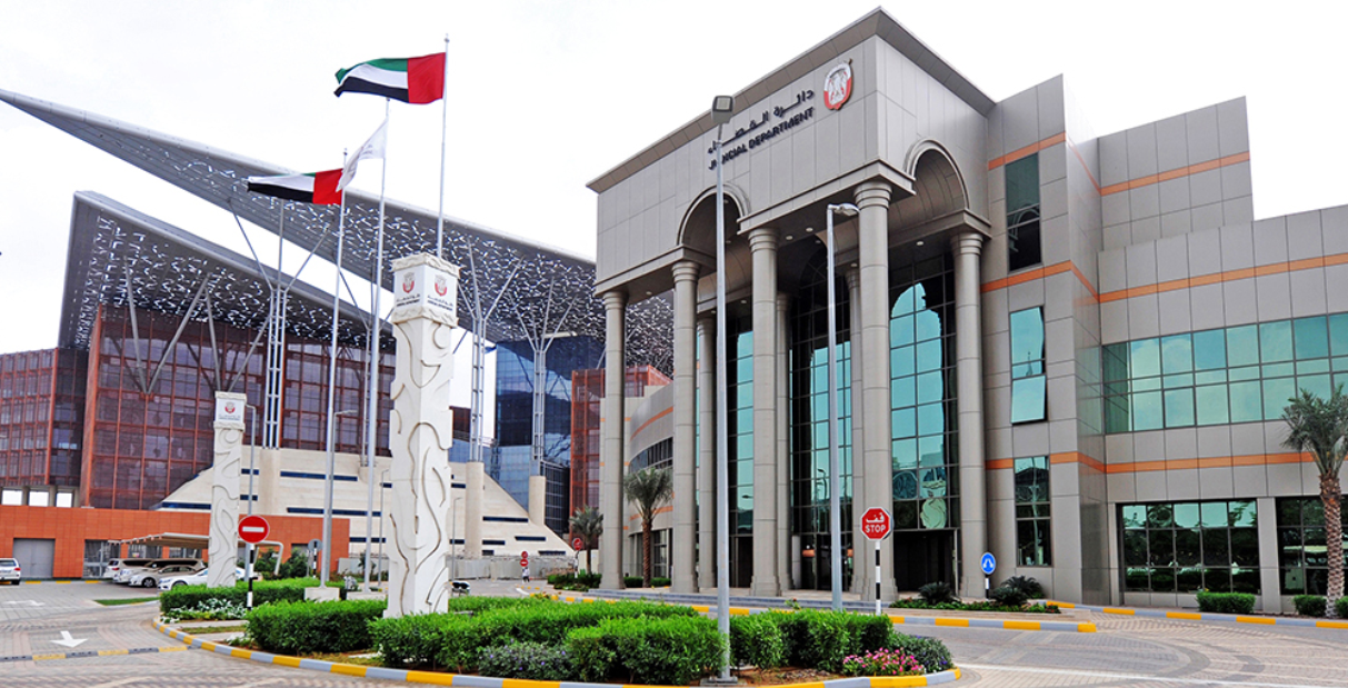 تغريم عصابة استولت على سيارة بـ 405 آلاف درهم بشيك مزور
