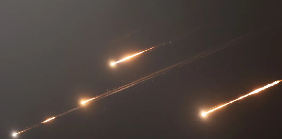 الجيش "الإسرائيلي": استهدفنا هيئة الاستخبارات الرئيسية للنظام الإيراني