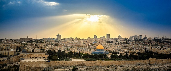 "القدس تناديكم ..  لتنتصر على كورونا"