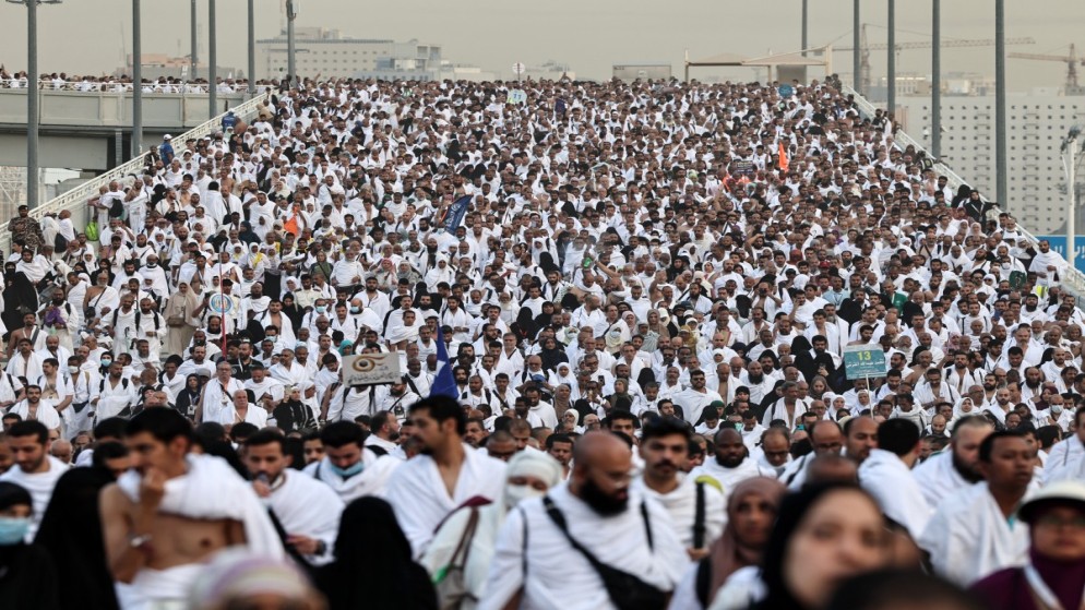 أ ف ب: حصيلة وفيات حجاج في مكة المكرمة تصل إلى 922 على الأقل    