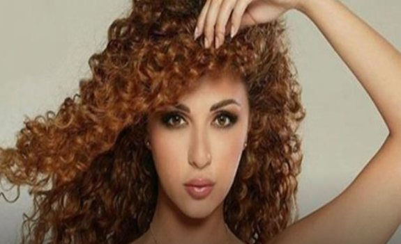 ميريام فارس تعتذر للشعب المصري بعد تصريح "تقيلة على مصر"