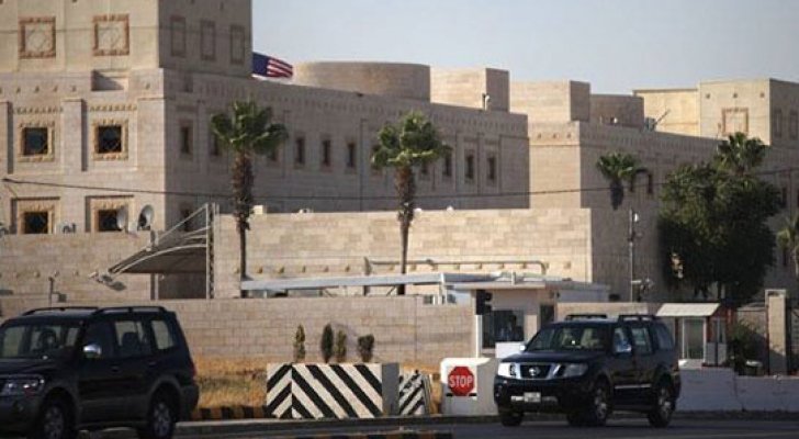 السفارة الامريكية في عمّان تحذر رعاياها من التواجد في الاماكن العامة ..  تفاصيل