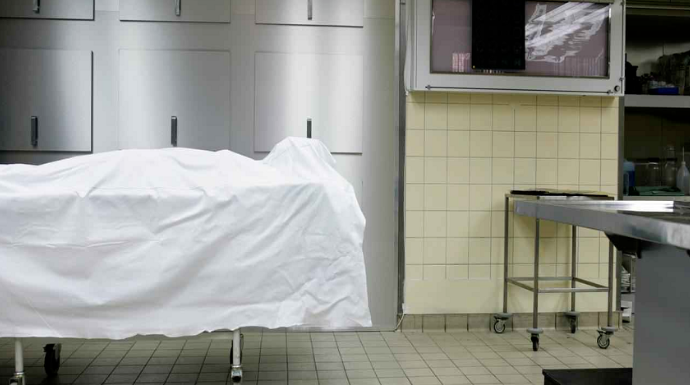 مصري يتلقى طعنات "غيرة" قاتلة من زوجته بعد اكتشاف زواجه عليها