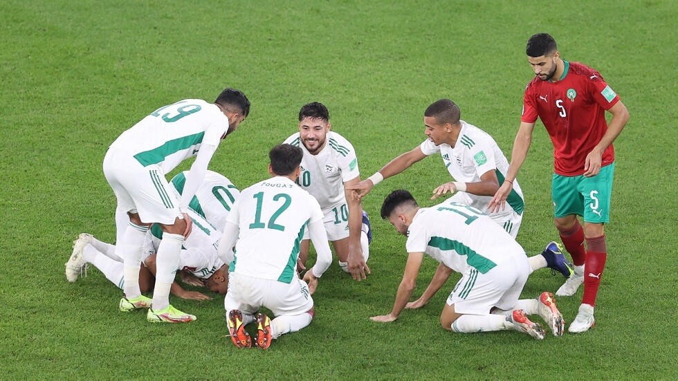 الجزائر تهزم المغرب في "موقعة ماراثونية" وتبلغ الدور قبل النهائي لكأس العرب 2021 
