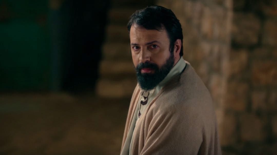 مسلسل مولانا: كيف تحول قاتل مطلوب الى مخلص لاهل القريه على صهوة جواد