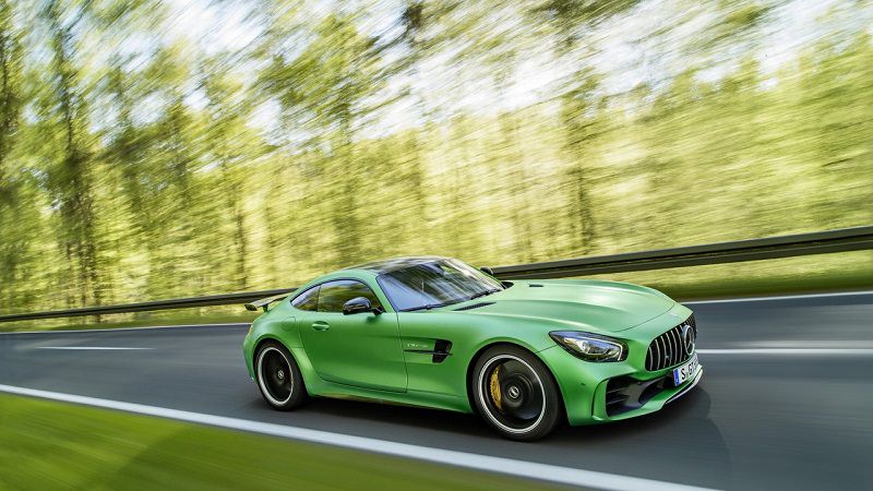 بالصور .. سعر مرسيدس AMG GT R أقل من بورش 911 تيربو