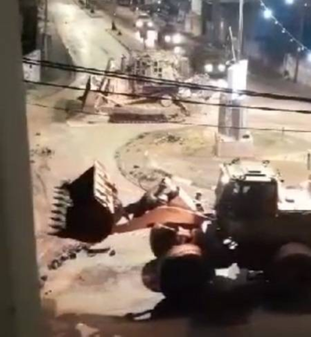 جرافات الاحتلال تدمر بنى تحتية في جنين