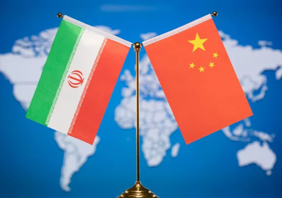 فايننشال تايمز: إيران استخدمت قمرًا صينيًا لاستهداف قواعد أمريكية