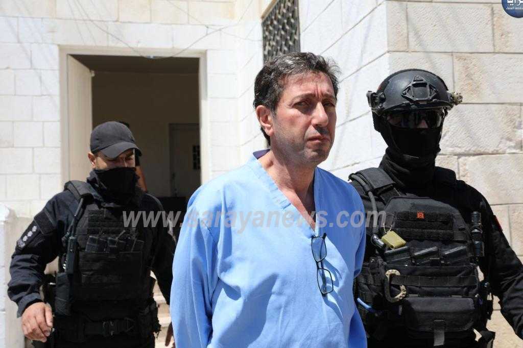 هكذا علق اردنيون على قرار محكمة امن الدولة بحبس المجرمين باسم عوض الله والشريف حسن 15 عام 
