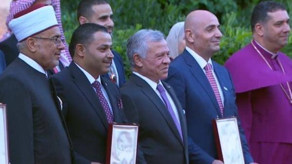أردنيون أبدعوا في خدمة الوطن فوضع الملك أوسمة غالية على صدورهم