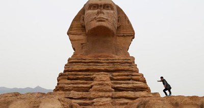 بالفيديو والصور ..  "أبوالهول" يظهر في الصين