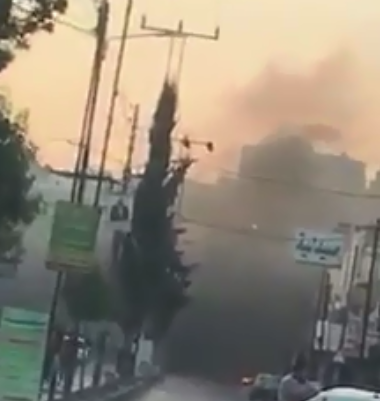 بالفيديو  ..  أعمال شغب وإغلاق طرق بالإطارات المشتعلة إثر مقتل شخص في اربد