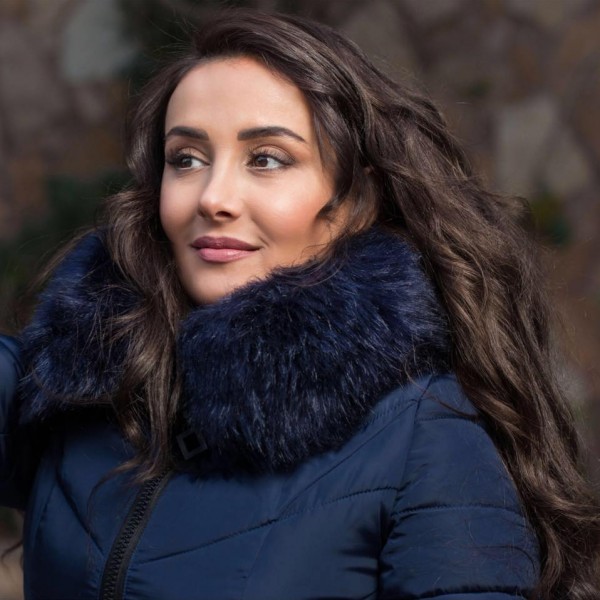 بالصور .. بنات "كندة حنا" يثرن ضجة بجمالهن في الكريسماس 