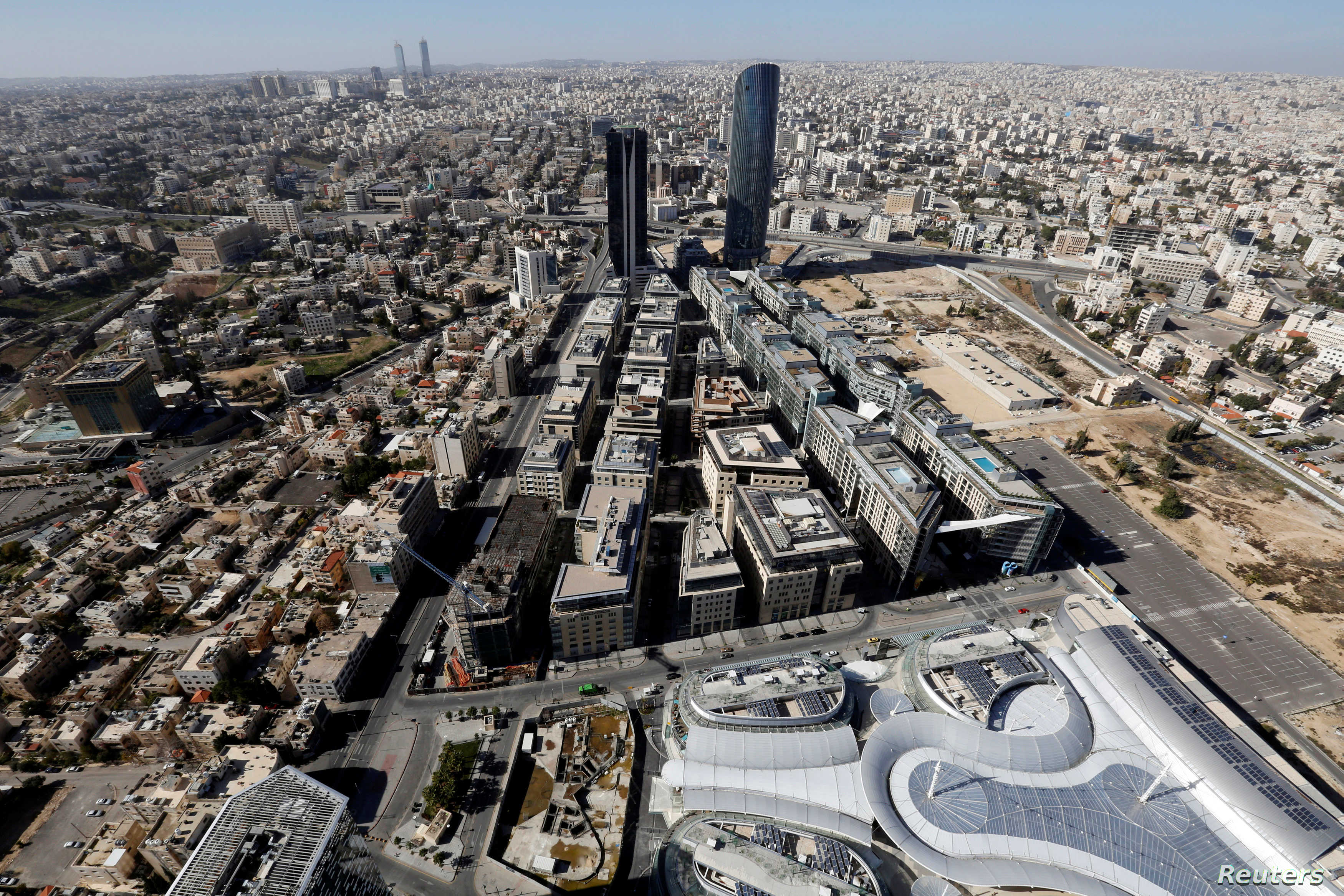 سيدات أعمال يطالبن بالمساواة في منح التمويل لتمكينهن اقتصادياً 