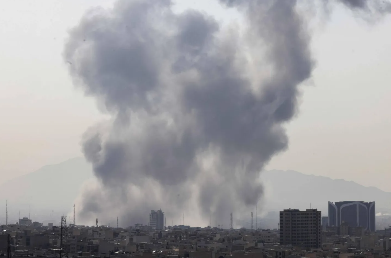 الجيش "الإسرائيلي": ننفذ عمليات واسعة في أنحاء إيران