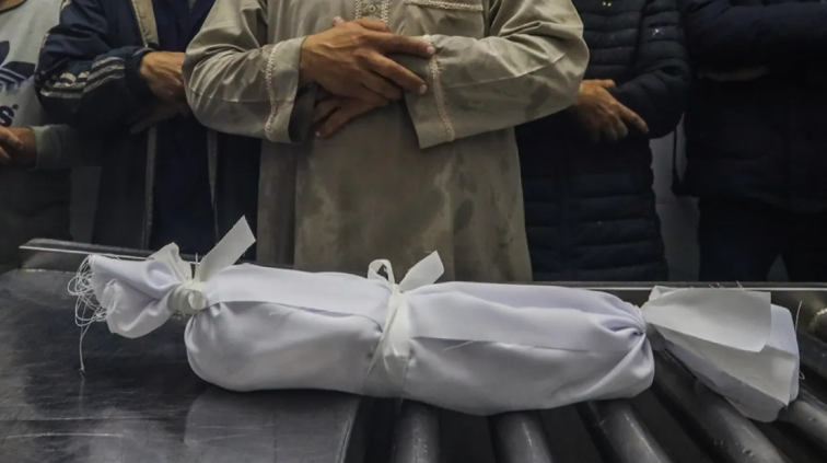 وفاة رضيع نتيجة البرد القارس في مواصي خان يونس