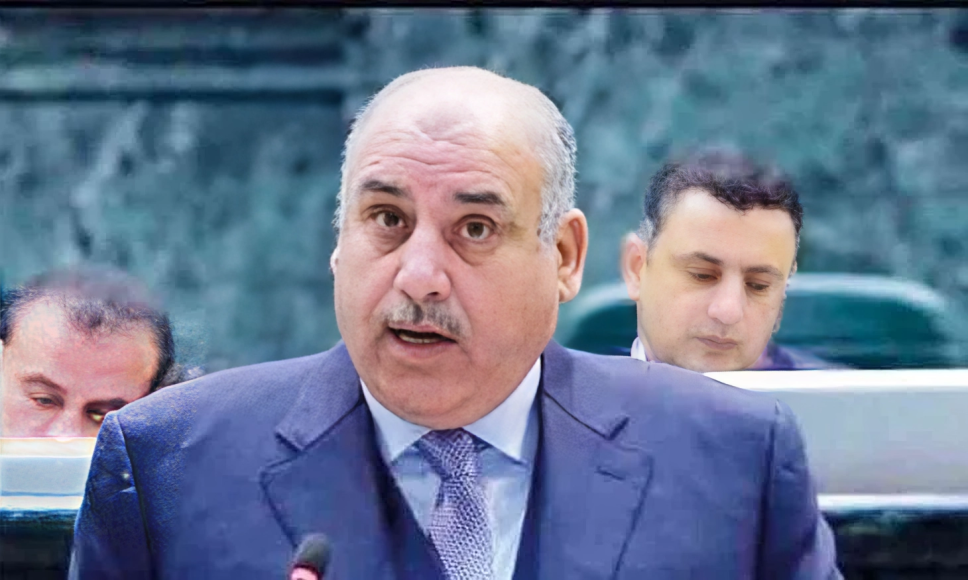   ما هي دلالات ترشح الجنرال القاضي لرئاسة النواب؟