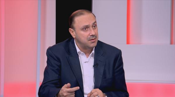 المومني لـ "سرايا": "الإنزالات الجوية مهمة جدًا ويجب أن يكون هناك أفق للتعامل مع الحرب"