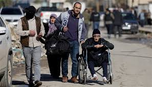 وزير الإعلام السوري: قسد تتخذ المدنيين في حلب دروعاً بشرية