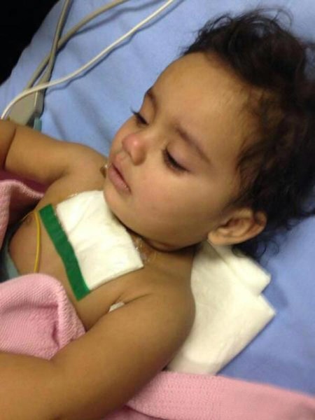 طفل يقلد "ذبح الكبش".. فيصيب أخته بطعنات بليغة!