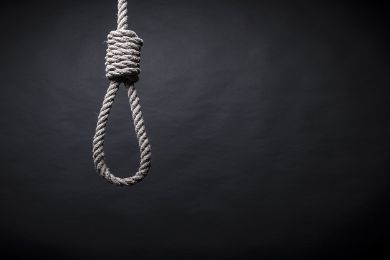 شبه جنائية ام انتحار  ..  الغموض يلف جثة تسعيني في اربد