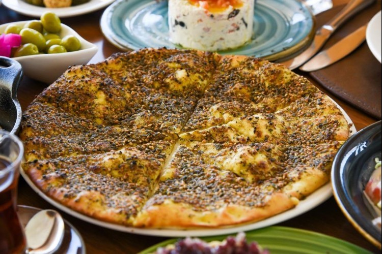 مناقيش زعتر سهلة 