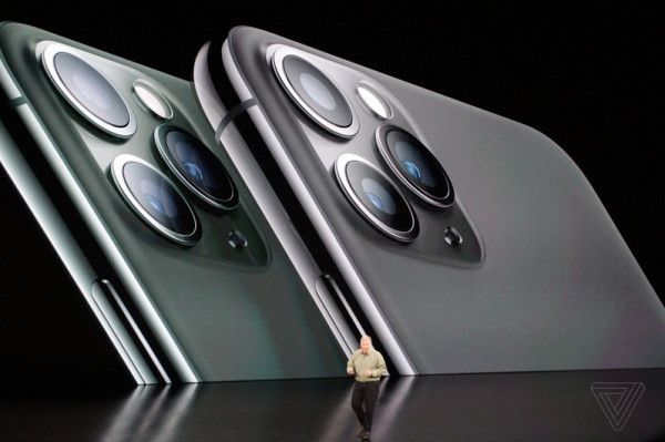 بالصور  ..  رسميًّا ..  "أبل" تُعلن "آيفون 11 برو" و"آيفون 11 برو ماكس" بـ3 كاميرات خلفية   