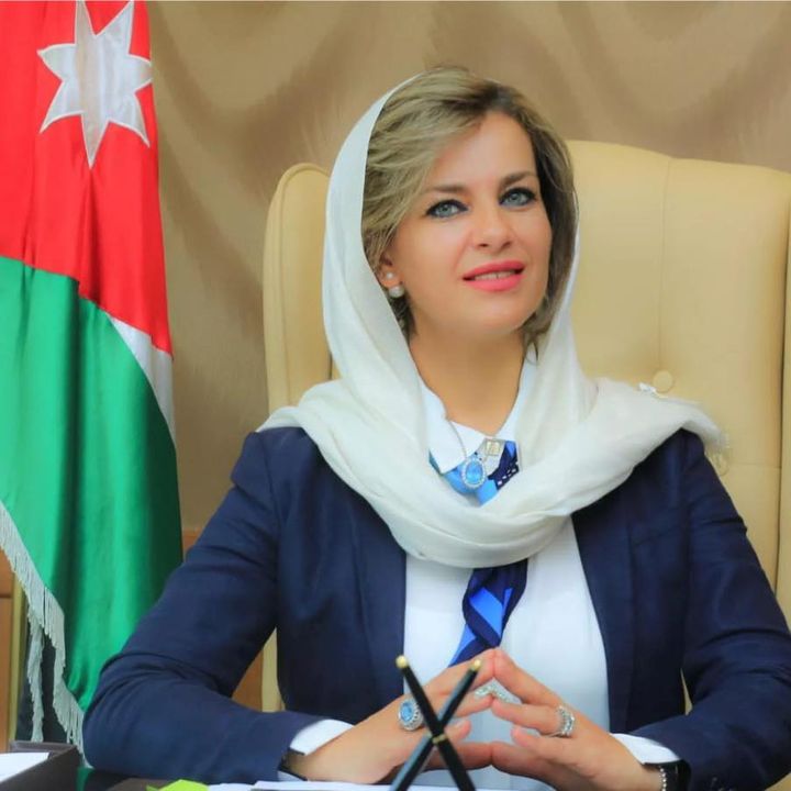 الصحافة  ..  ما بين الأمانة و الخداع  .. 