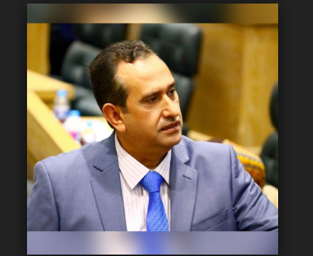 بيان ناري من عمال ميناء العقبه  يعلنون تراجعهم عن وقف العمل  والنائب المجالي : قطعوا الطريق على البطل المغوار