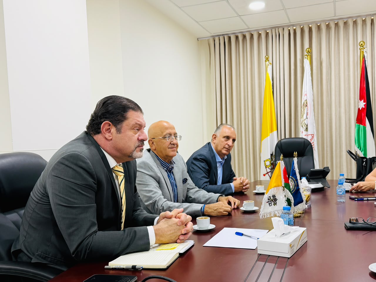 وفد من كاريتاس الأردن يزور الجامعة الأميركية في مادبا لتفعيل مجالات التعاون المشترك