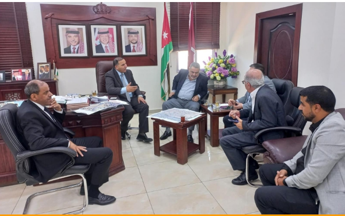محافظ الزرقاء: مشروع المخازن التجارية الحل الأمثل لمواجهة فوضى البسطات