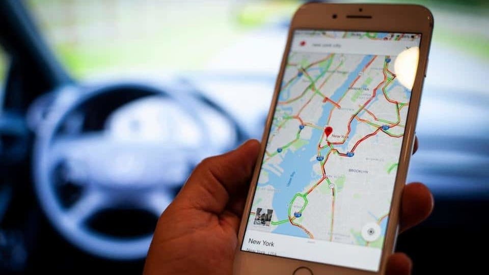 ميزة جديدة بخرائط غوغل يحبها السائقون لكن الشرطة تكرهها