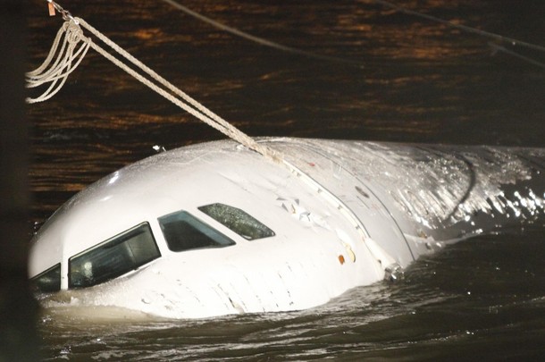 ماليزيا تعلن : الطائرة تحطمت فوق المحيط الهندي و جميع ركابها قتلوا 