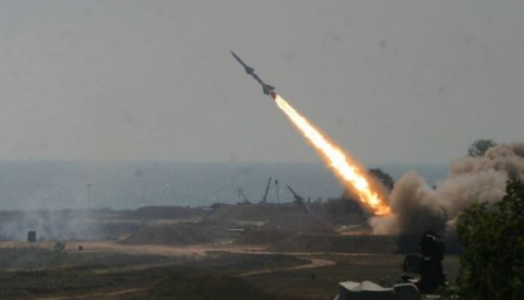 وسائل إعلام عبرية: سقوط 4 صواريخ بالجليل الغربي