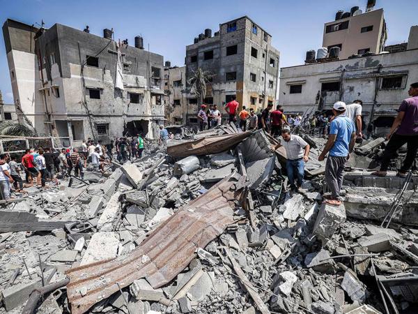 18 شهيدا جراء قصف الاحتلال عدة مناطق في قطاع غزة