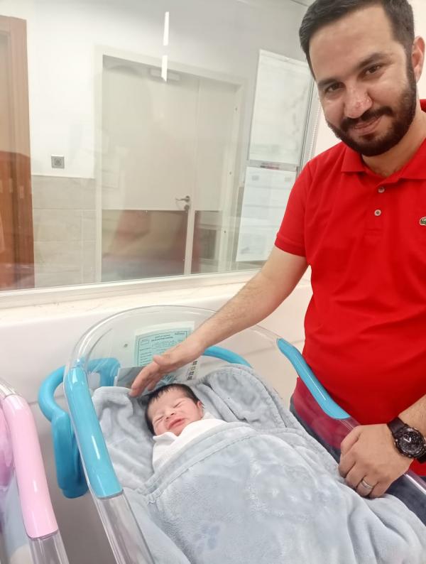 الدكتور محمود العزام يرزق بـ "آدم"