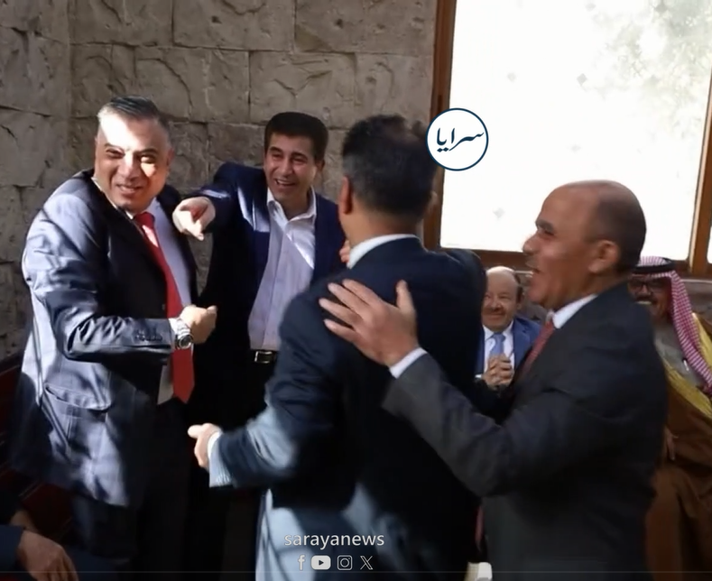 صلحه بين النائبين هديب والخصاونه في منزل النائب السابق الشياب ..  فيديو