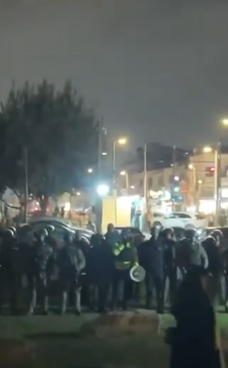 الاحتلال يمنع المصلين من إحياء ليلة القدر في المسجد الأقصى   ..  فيديو