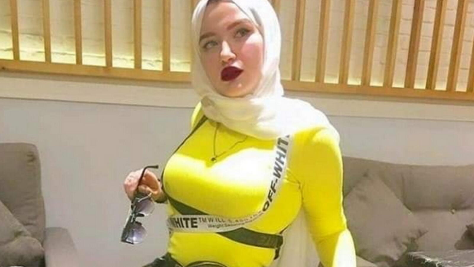 بالفيديو  ..  إحالة حنين حسام نجمة "تيك توك" في مصر للتحقيق بسبب فيديو مُفسد للمجتمع و هذا أول تعليق لها!