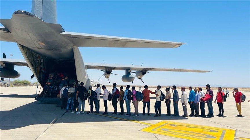الهند تجلي 155 من رعاياها في السودان