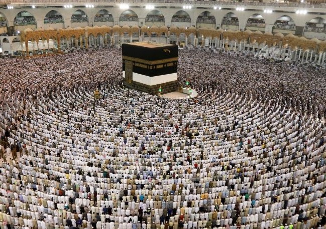 قرار سعودي بمنع تكرار العمرة في شهر رمضان لتخفيف الازدحام